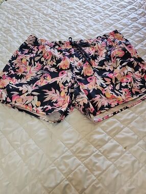 Columbia Women's Floral Athletic Shorts - Pink on Navy